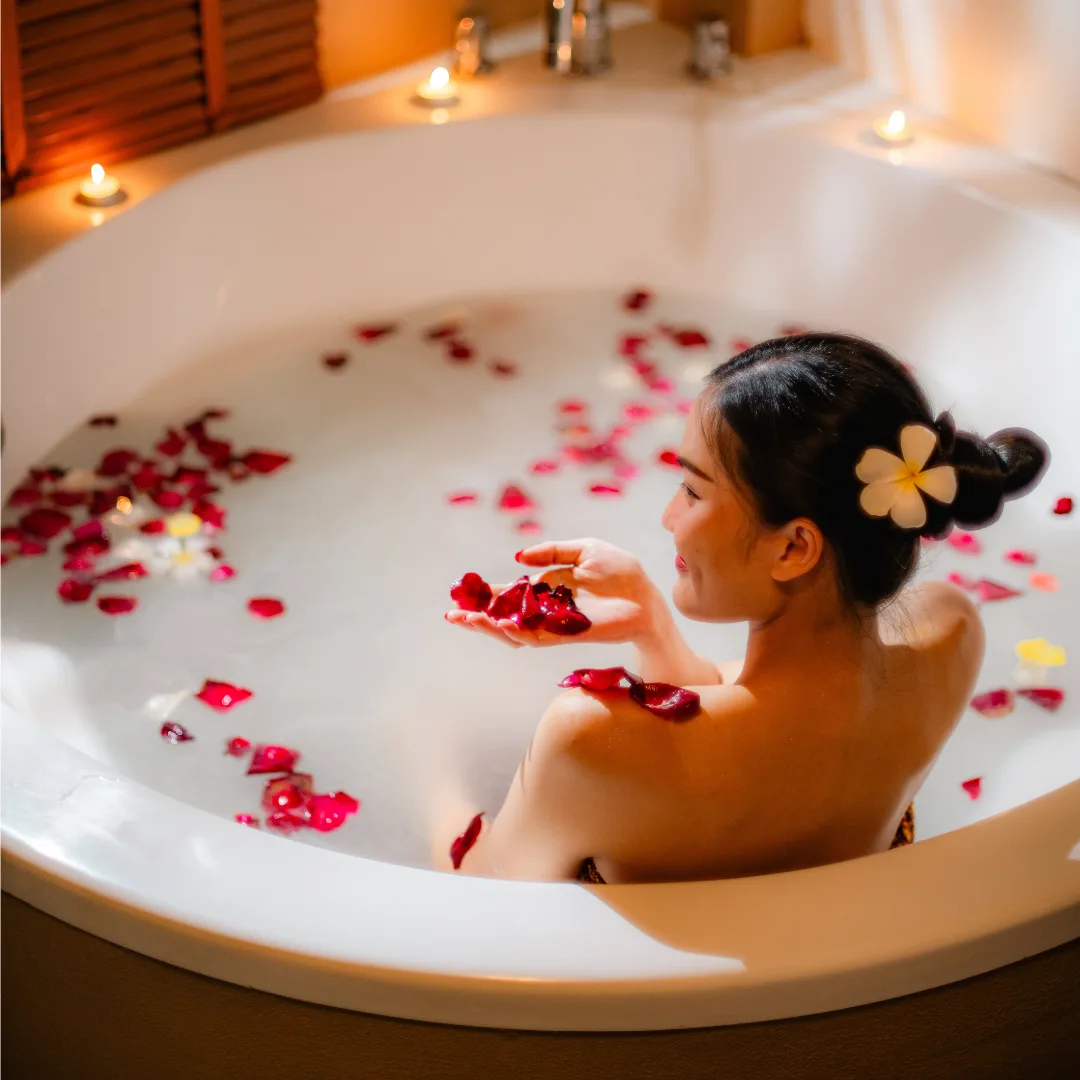 Warm herbal compress treatment